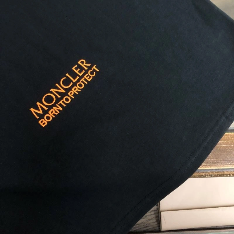 Moncler T-Shirts Effortless 140096