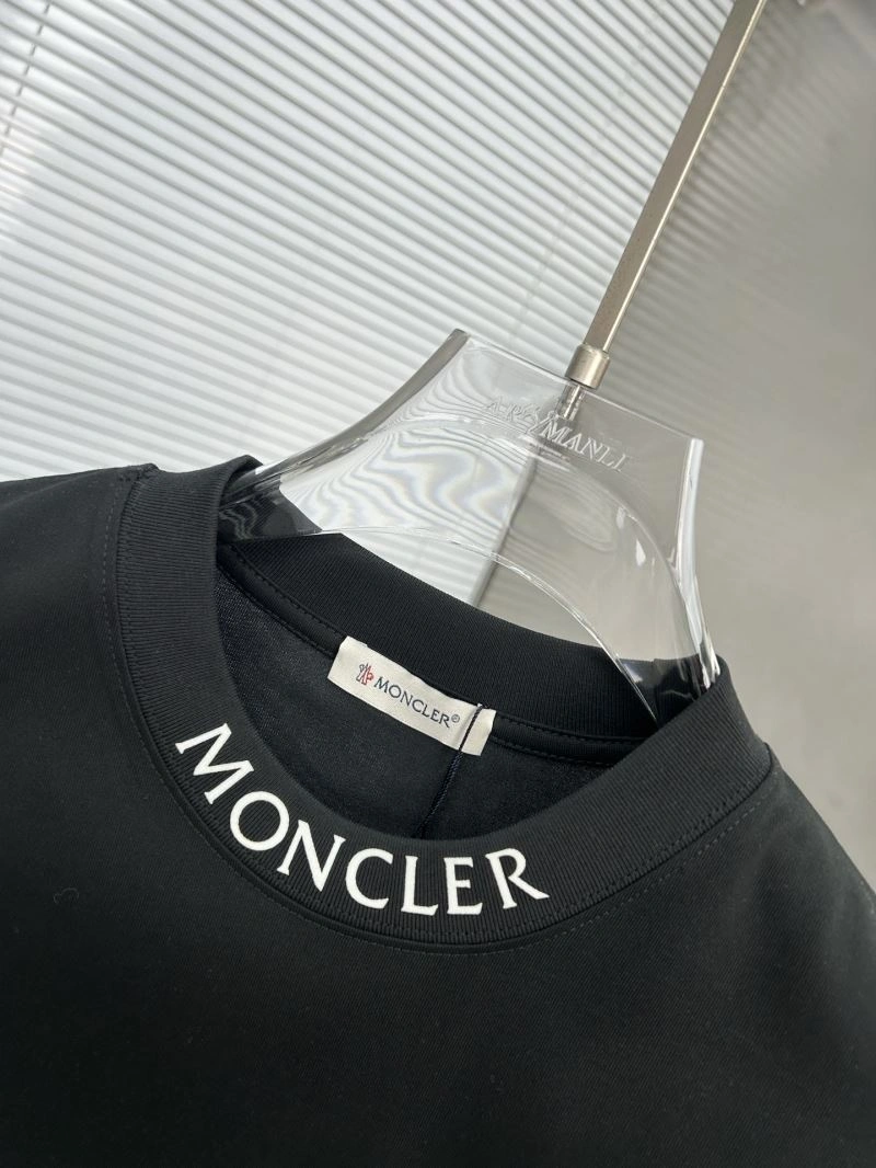 Modern Moncler T-Shirts 140091