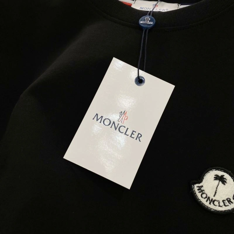 Moncler T-Shirts Durable 140075