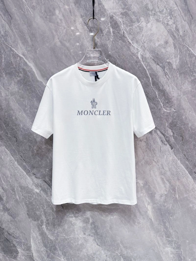 Moncler T-Shirts Timeless 140070