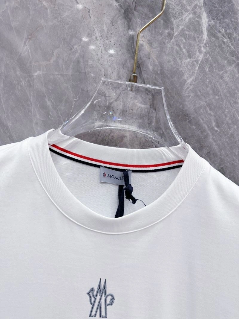 Moncler T-Shirts Timeless 140070