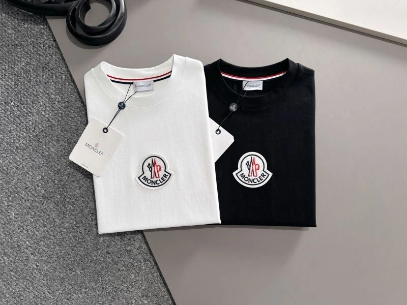 Moncler T-Shirts Colorful 140054