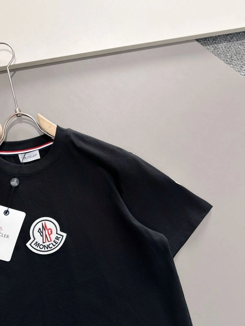 Moncler T-Shirts Colorful 140054