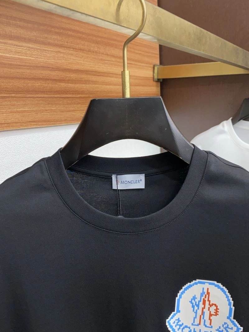 ZipUp Moncler T-Shirts 140053