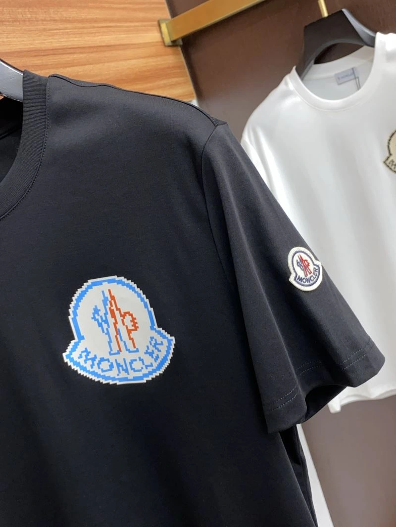 ZipUp Moncler T-Shirts 140053