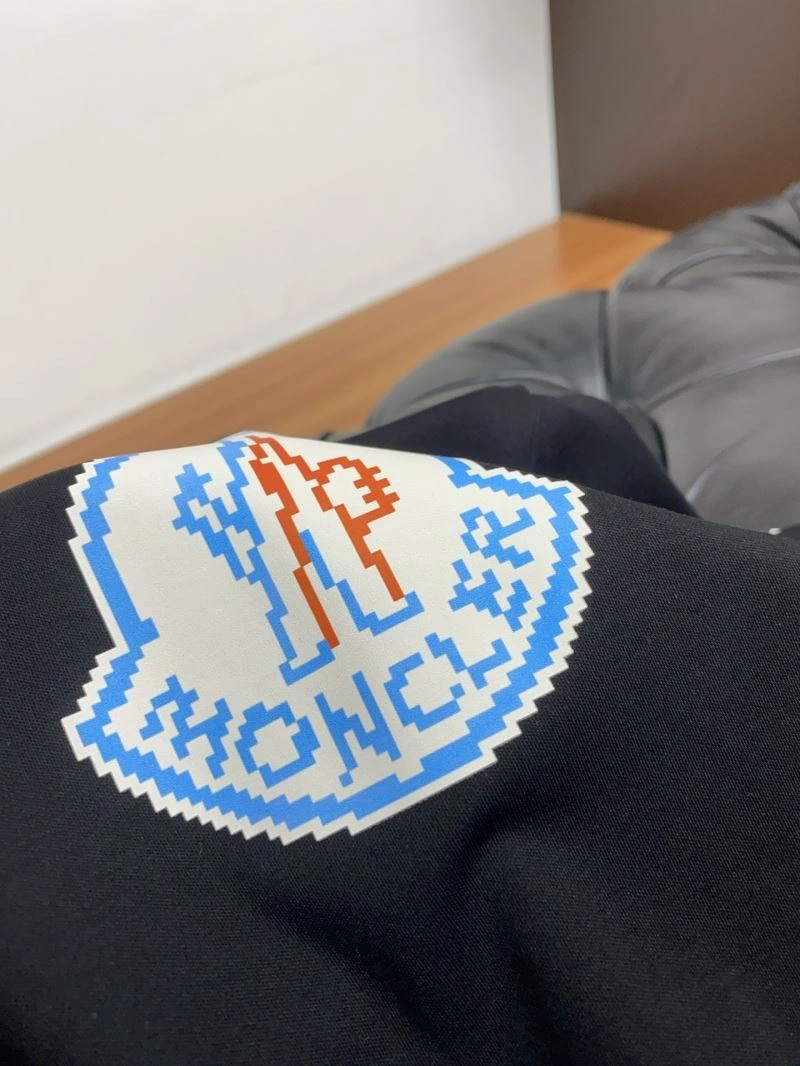 ZipUp Moncler T-Shirts 140053
