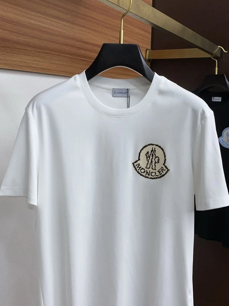 Moncler T-Shirts Breathable 140049
