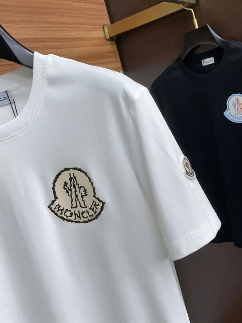 Moncler T-Shirts Breathable 140049