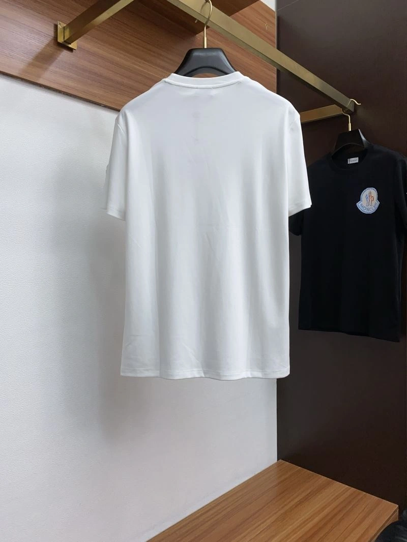 Moncler T-Shirts Breathable 140049