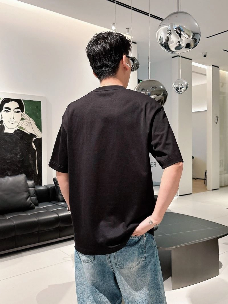 Lightweight Moncler T-Shirts 140050