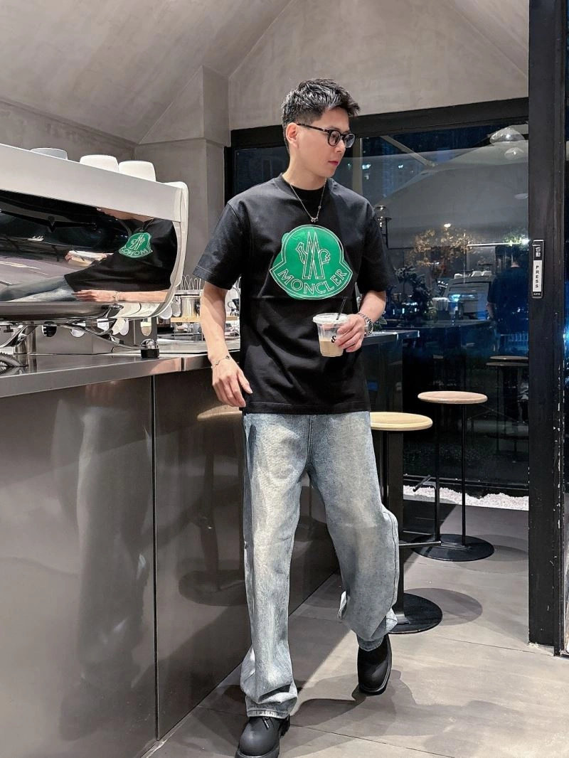 Neat Moncler T-Shirts 140042