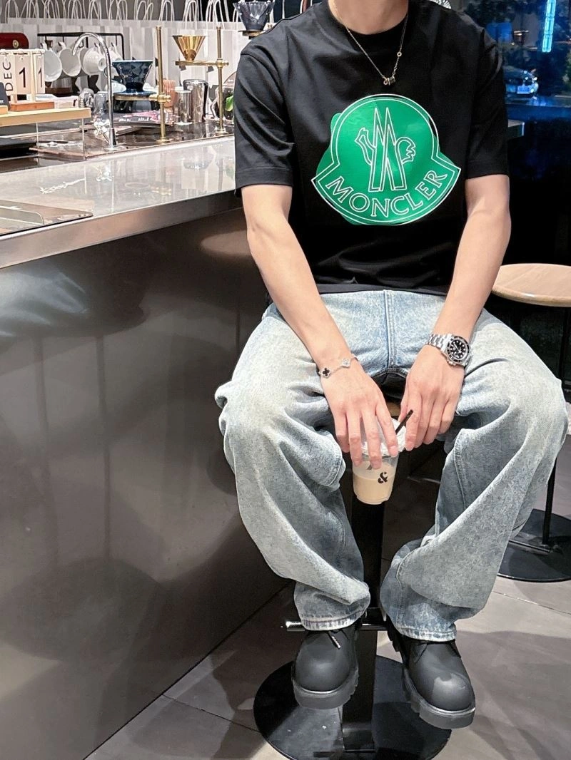 Neat Moncler T-Shirts 140042