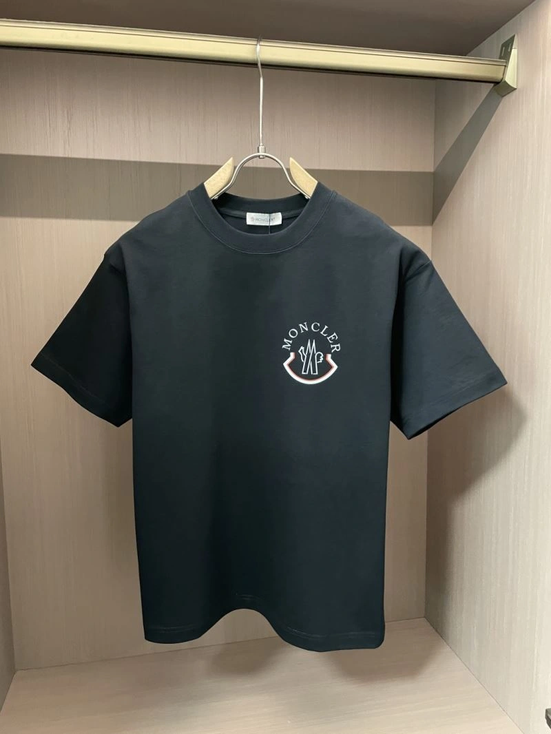 Moncler T-Shirts Compact 140046