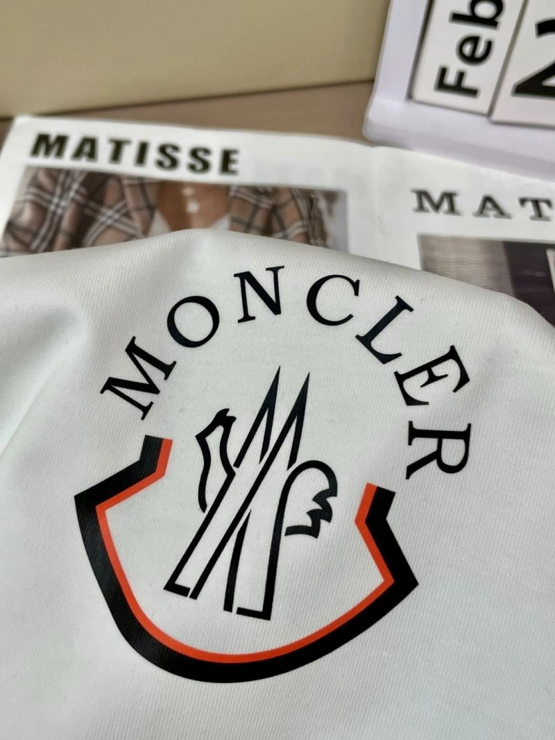 Moncler T-Shirts Compact 140046