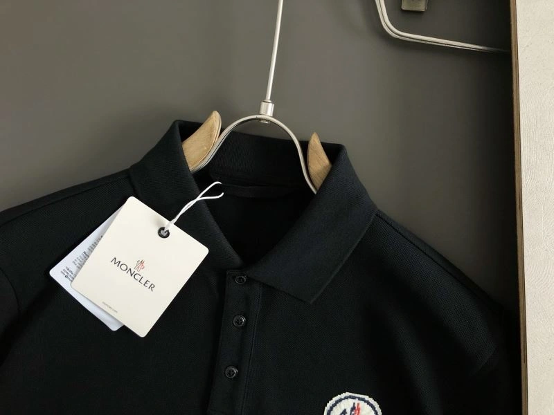 Moncler T-Shirts SmoothTexture 140044