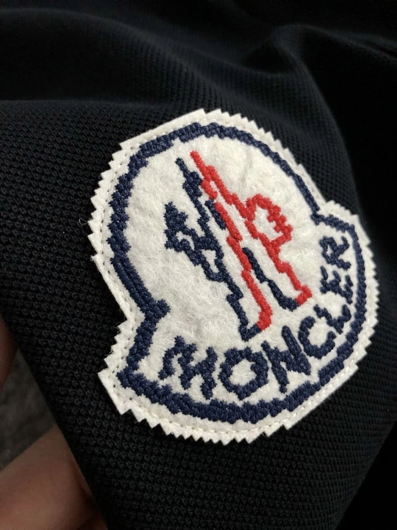 Moncler T-Shirts SmoothTexture 140044