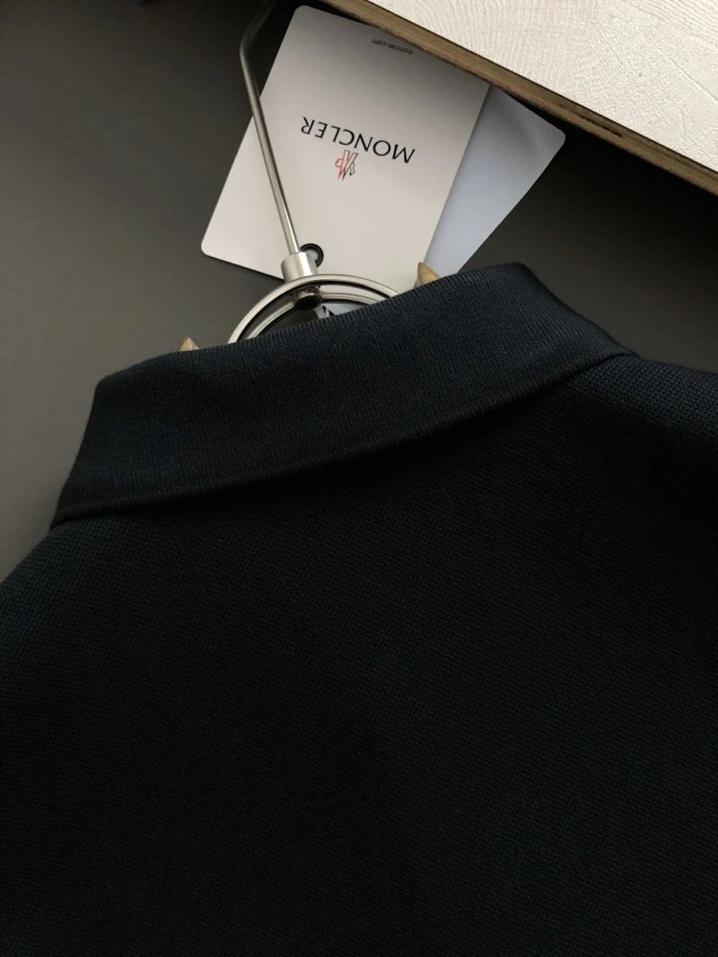 Moncler T-Shirts SmoothTexture 140044
