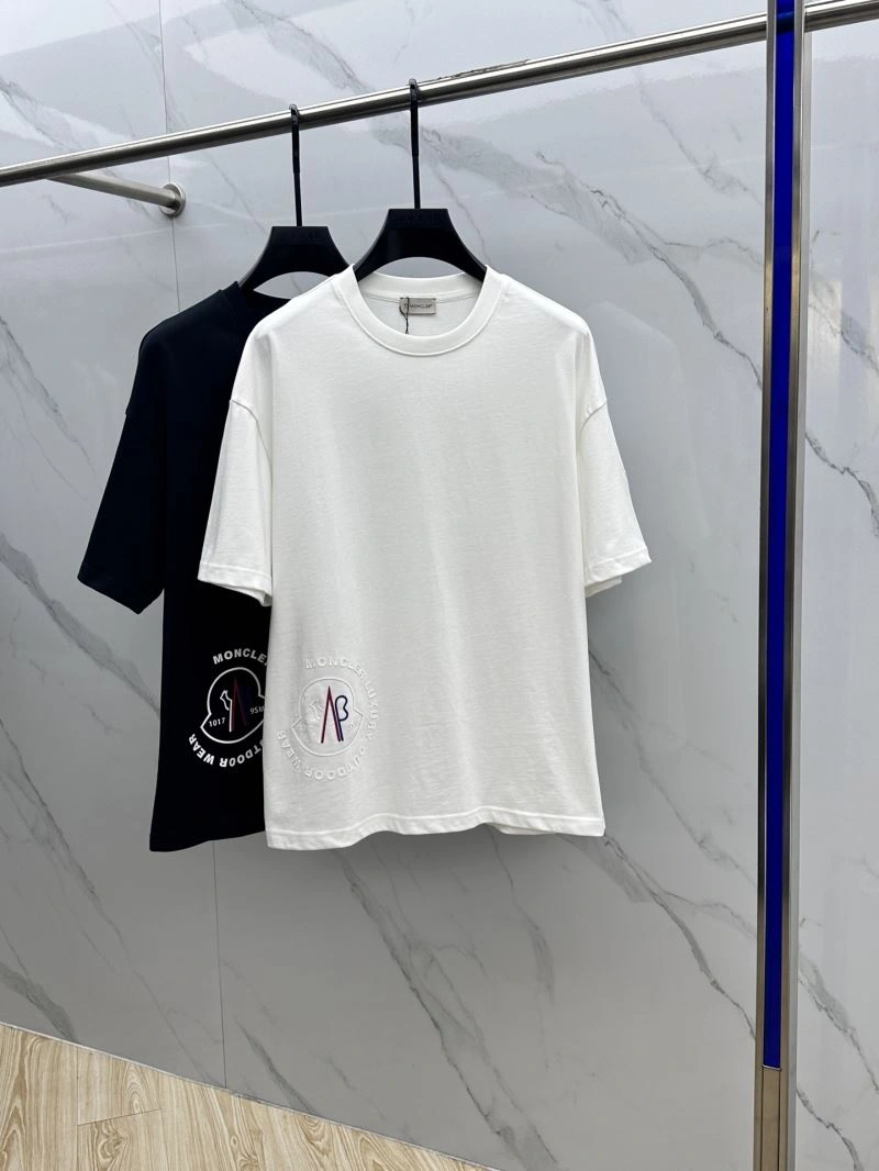 ZipUp Moncler T-Shirts 140036