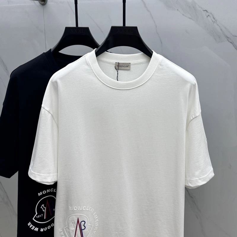 ZipUp Moncler T-Shirts 140036
