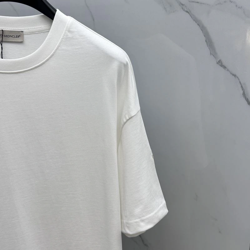 ZipUp Moncler T-Shirts 140036