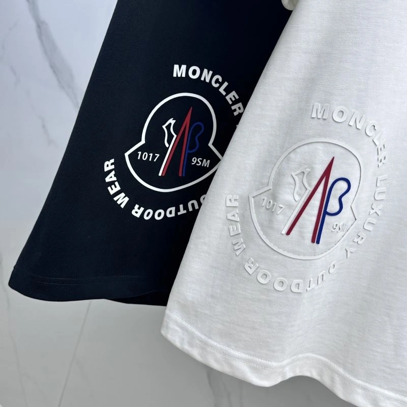 ZipUp Moncler T-Shirts 140036