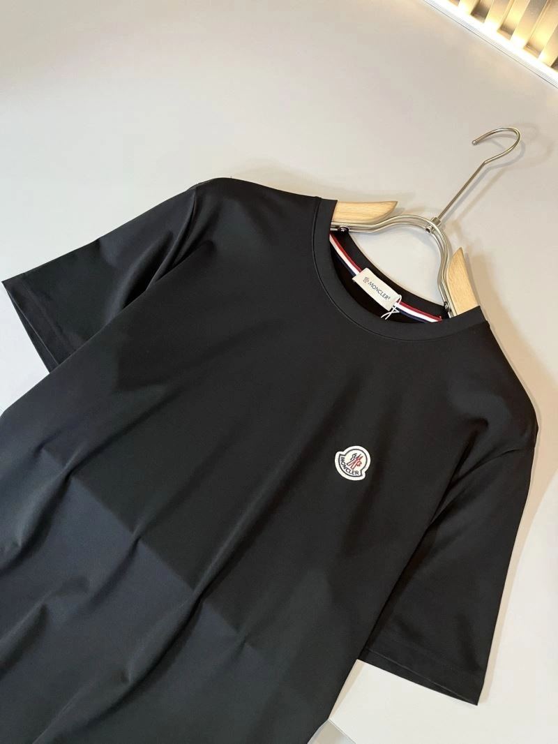 SmoothTexture Moncler T-Shirts 140041