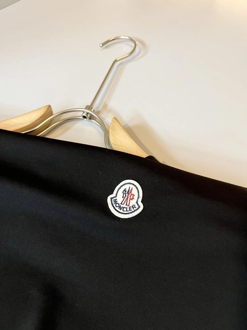 SmoothTexture Moncler T-Shirts 140041