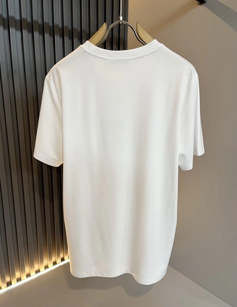Moncler T-Shirts Comfortable 140037