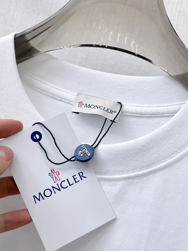 WeatherProof Moncler T-Shirts 140023