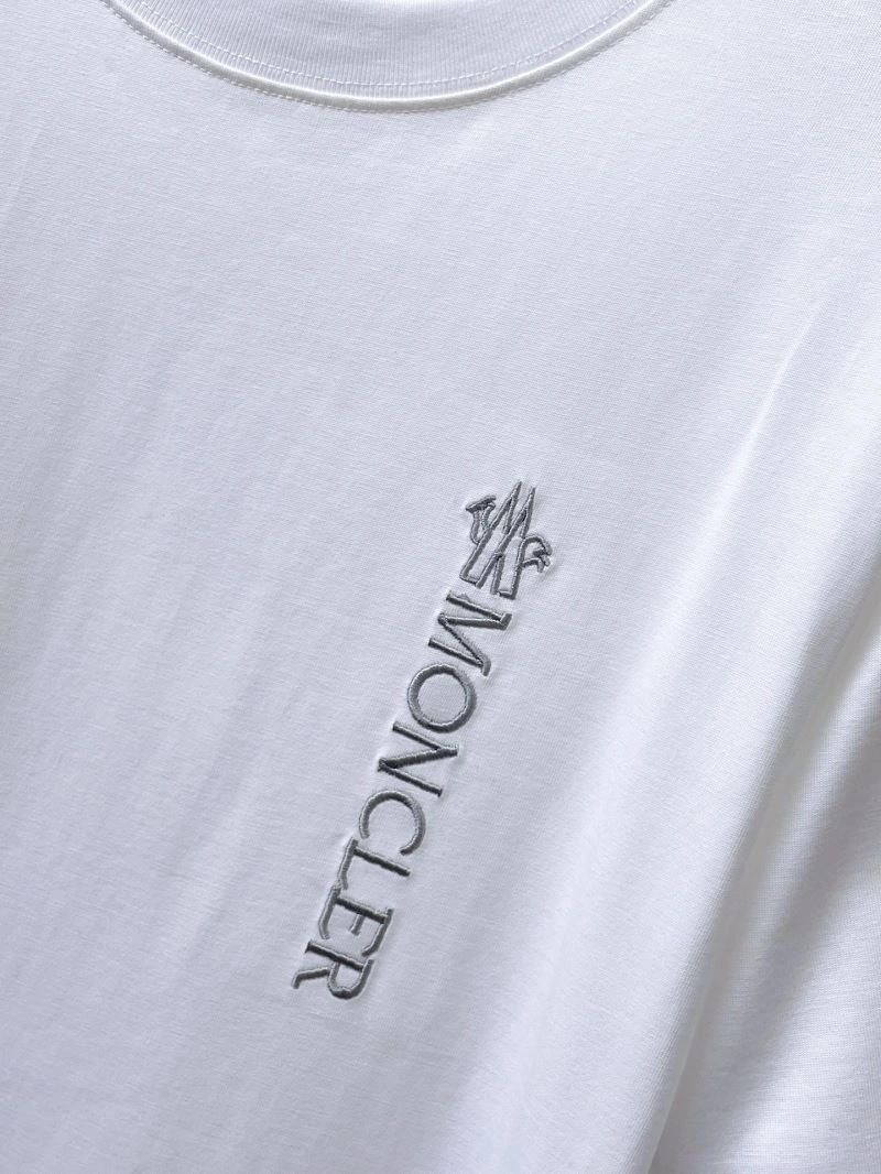 Moncler T-Shirts Functional 140019