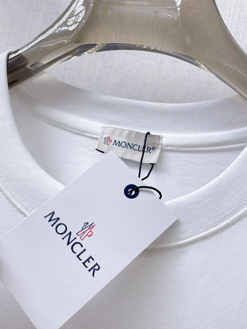 Moncler T-Shirts Functional 140019