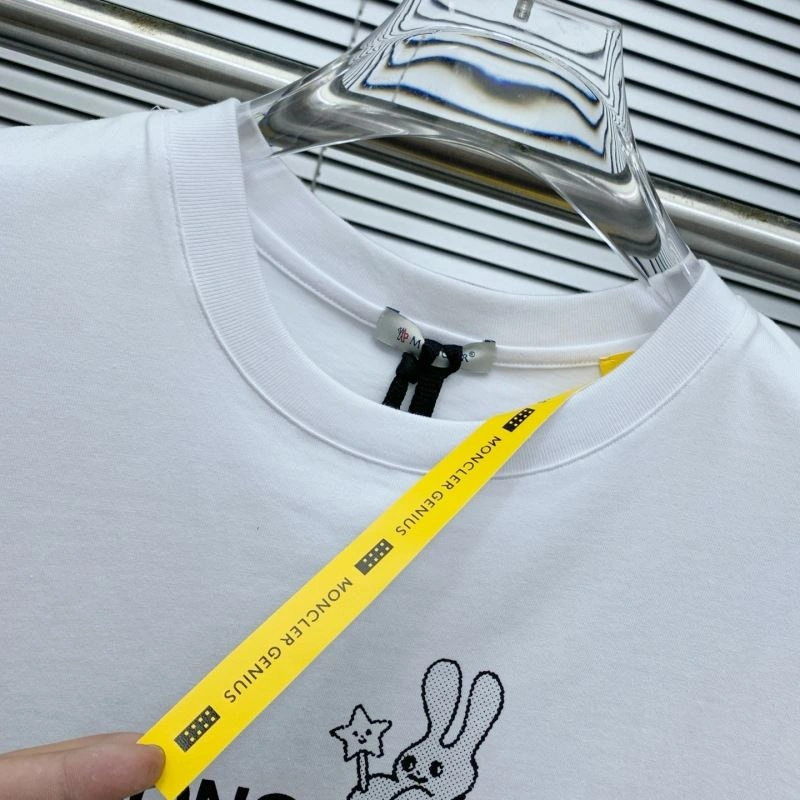 Moncler T-Shirts MoistureWicking 140018