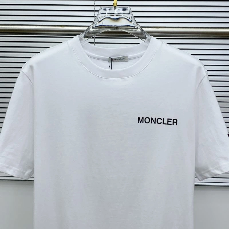 Snug Moncler T-Shirts 140017