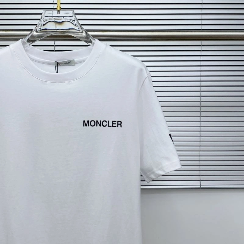 Snug Moncler T-Shirts 140017
