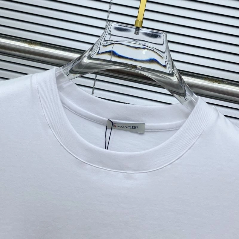 Snug Moncler T-Shirts 140017