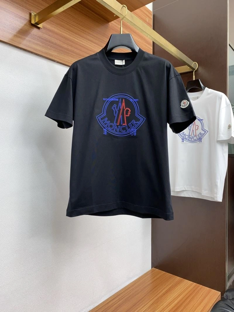 Bold Moncler T-Shirts 140012