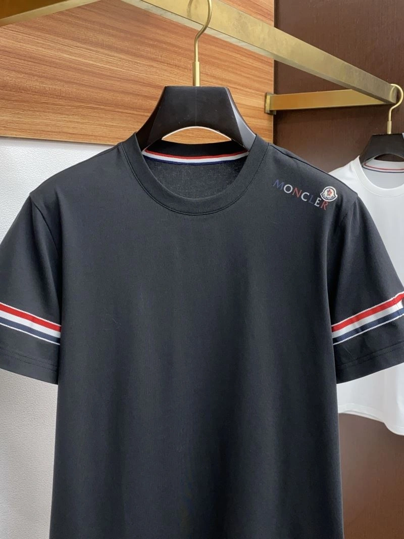 Sporty Moncler T-Shirts 140009
