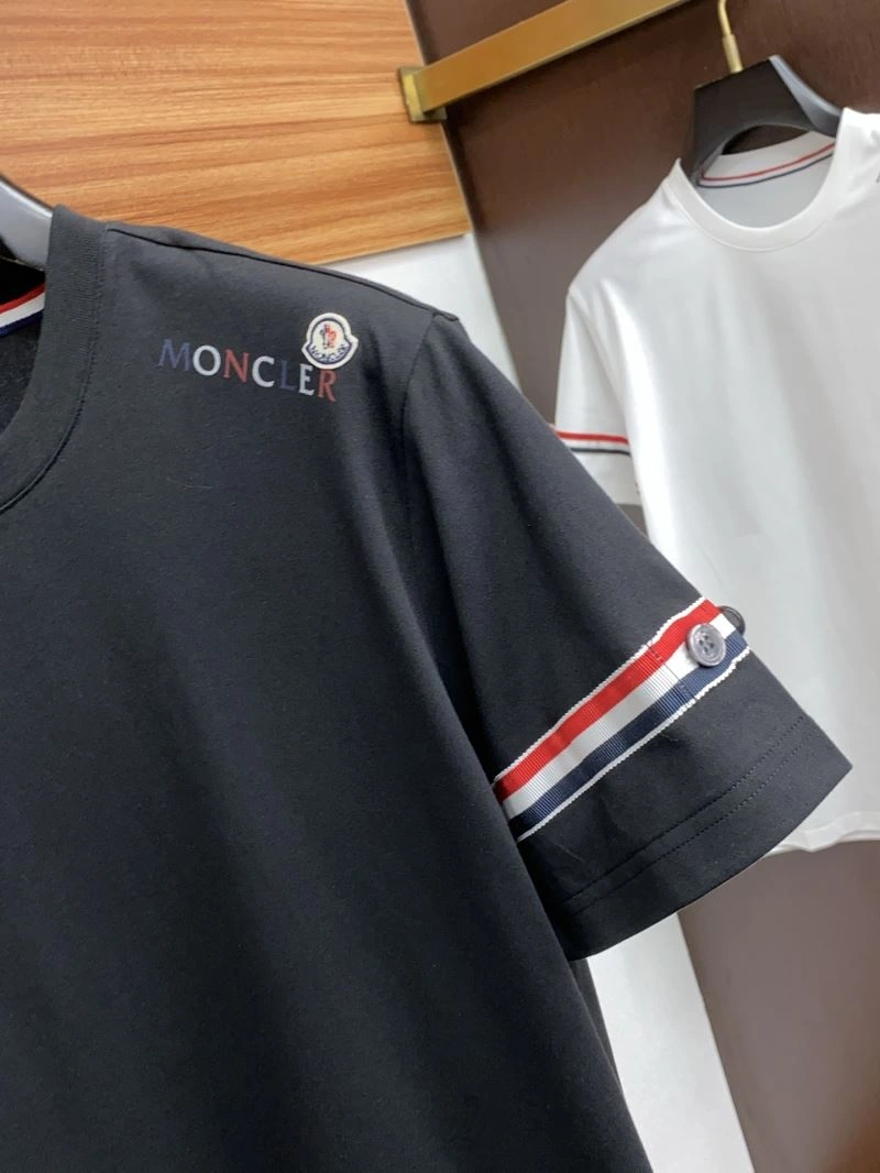 Sporty Moncler T-Shirts 140009