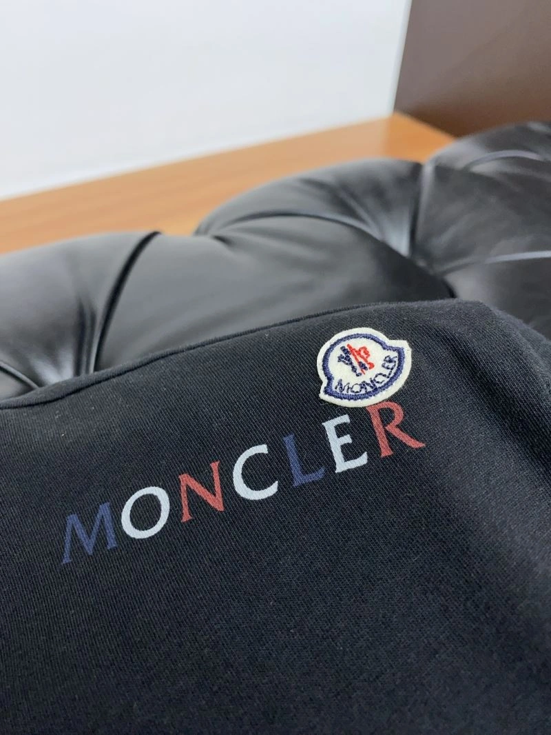 Sporty Moncler T-Shirts 140009