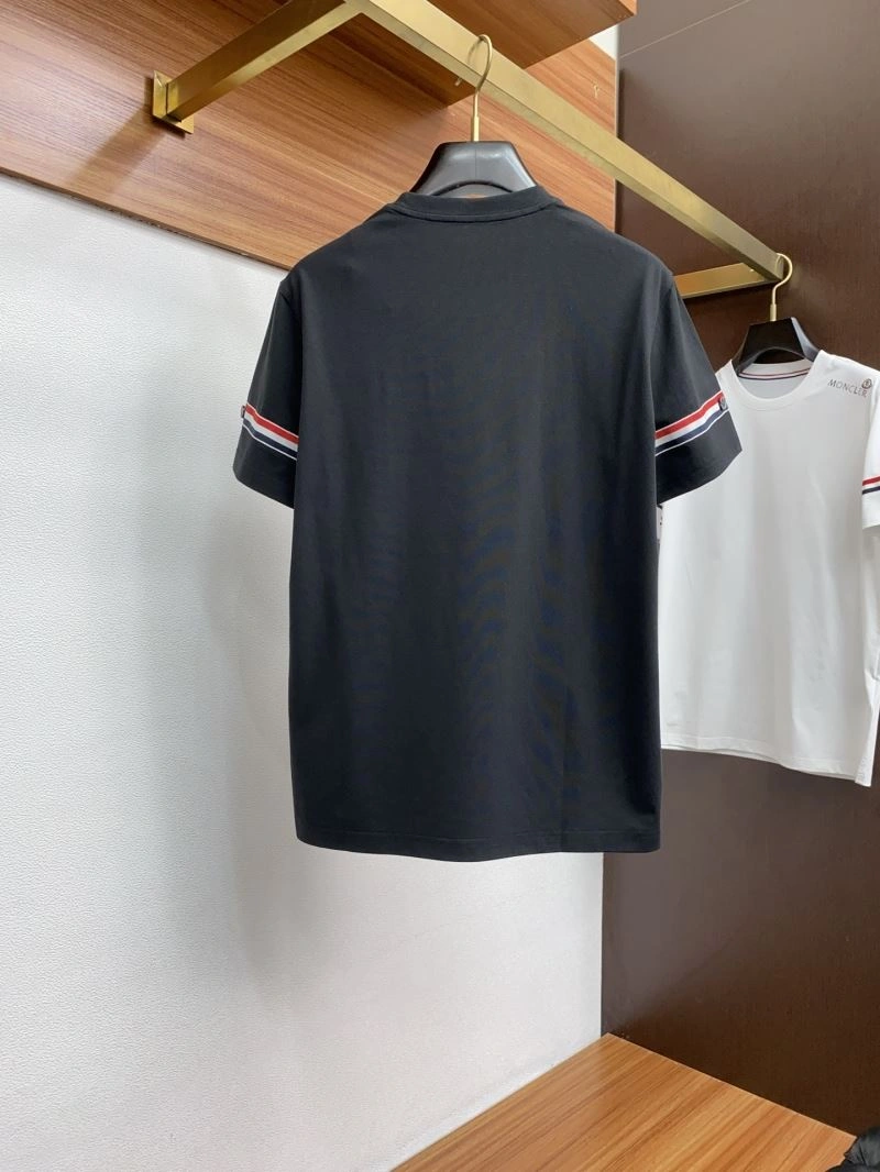 Sporty Moncler T-Shirts 140009