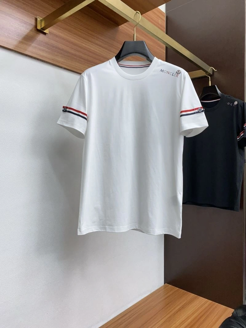 Moncler T-Shirts Breathable 140007