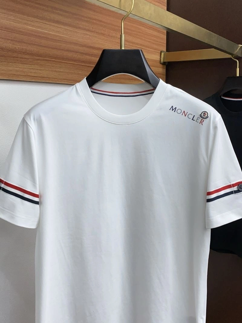 Moncler T-Shirts Breathable 140007