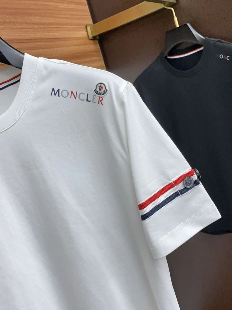 Moncler T-Shirts Breathable 140007
