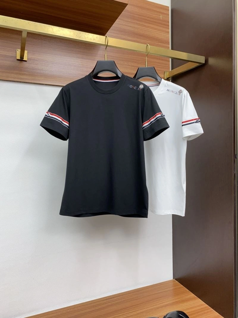 Moncler T-Shirts Breathable 140007