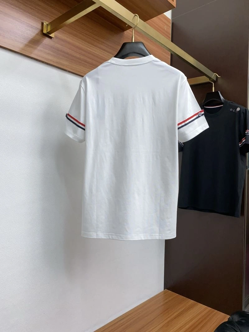 Moncler T-Shirts Breathable 140007