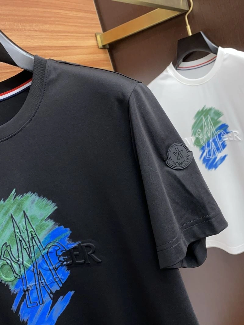 Moncler T-Shirts Unisex 140006