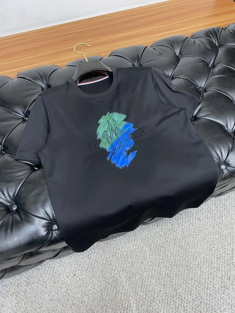 Moncler T-Shirts Unisex 140006
