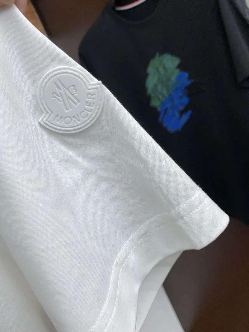 TechFriendly Moncler T-Shirts 140003