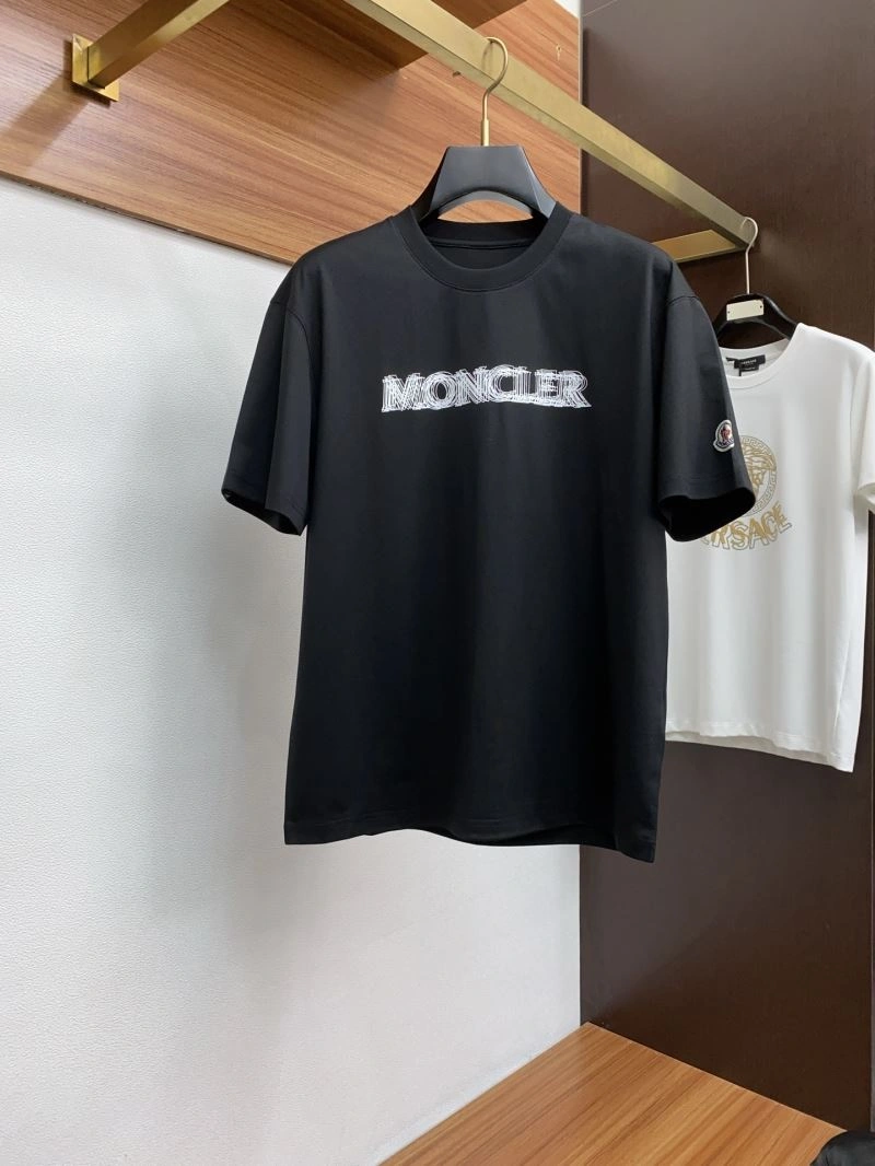 Moncler T-Shirts DailyWear 140001