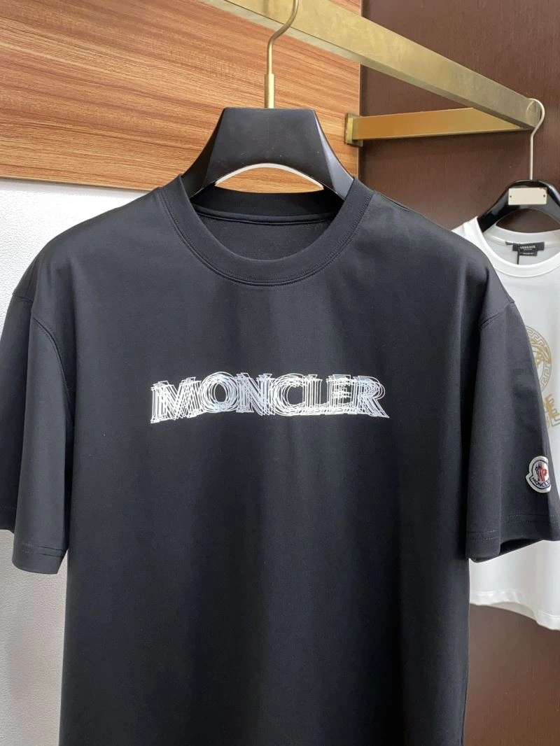 Moncler T-Shirts DailyWear 140001